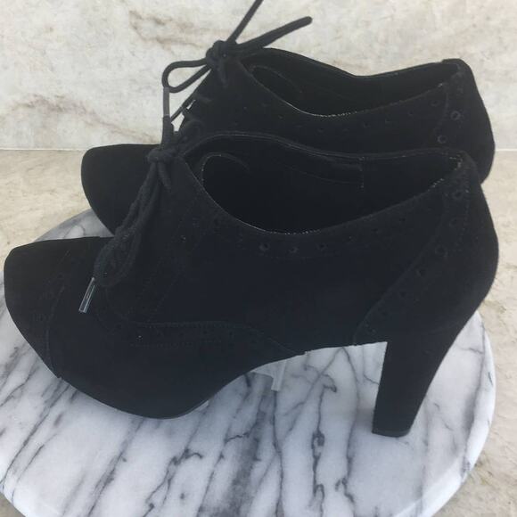 Me Too LUPE Black Suede Lace-up Platform Booties Women's Size 8M - Picture 1 of 15